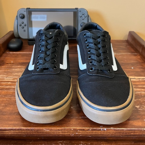 Vans Old Skool Low Tops - Black / White / Gum, Size 10 - Picture 7 of 10